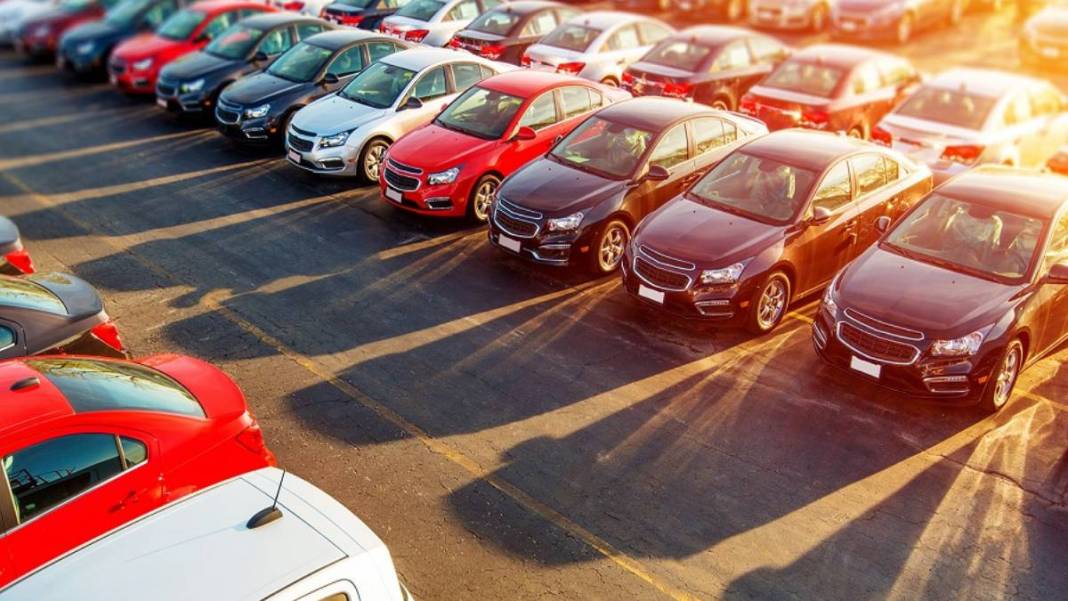 Arabası olanlar nasıl satarım diye dertlenmesin! 2022'de en çok satan ikinci el araçlar belli oldu 8